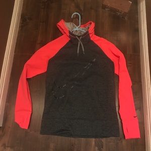 Nike therma-fit sweater